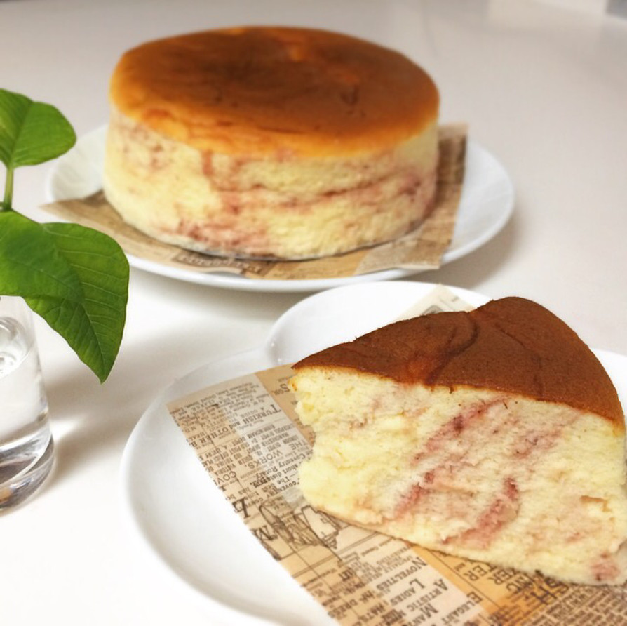 ストロベリーマーブルスフレチーズケーキの画像