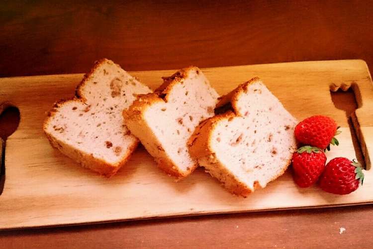 いちごいっぱいの四角いシフォンケーキ レシピ 作り方 By サチタビ クックパッド 簡単おいしいみんなのレシピが349万品