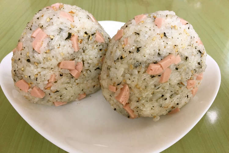 ごま油香る 海苔ごまソーセージおにぎり レシピ 作り方 By Hori Hori クックパッド