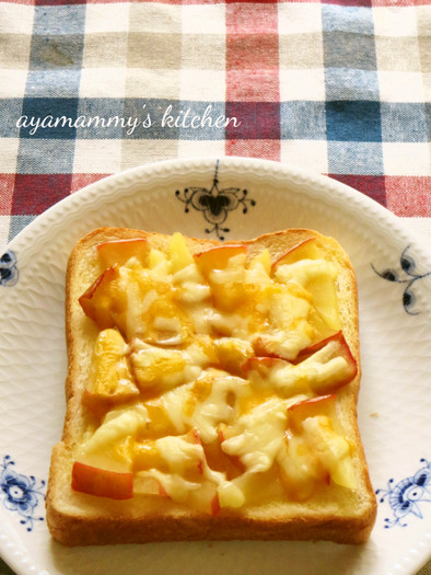 りんごとチーズのハニートースト♪の写真