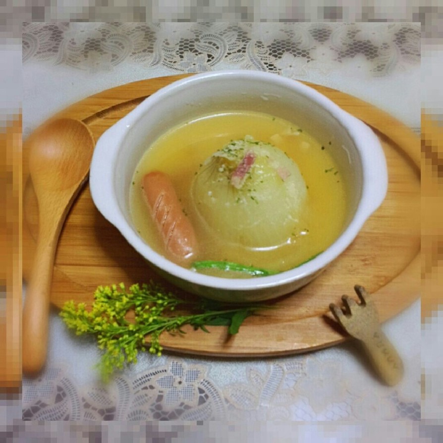 [新玉ねぎの丸ごとスープ]の画像