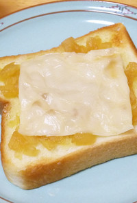 りんごバターdeチーズトースト