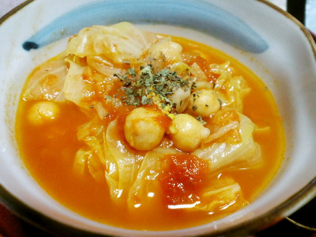 ひよこ豆と春キャベツのトマトスープの画像