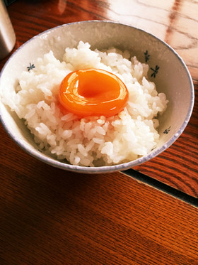 【朝食やご飯のお供に!】卵黄の醤油漬け