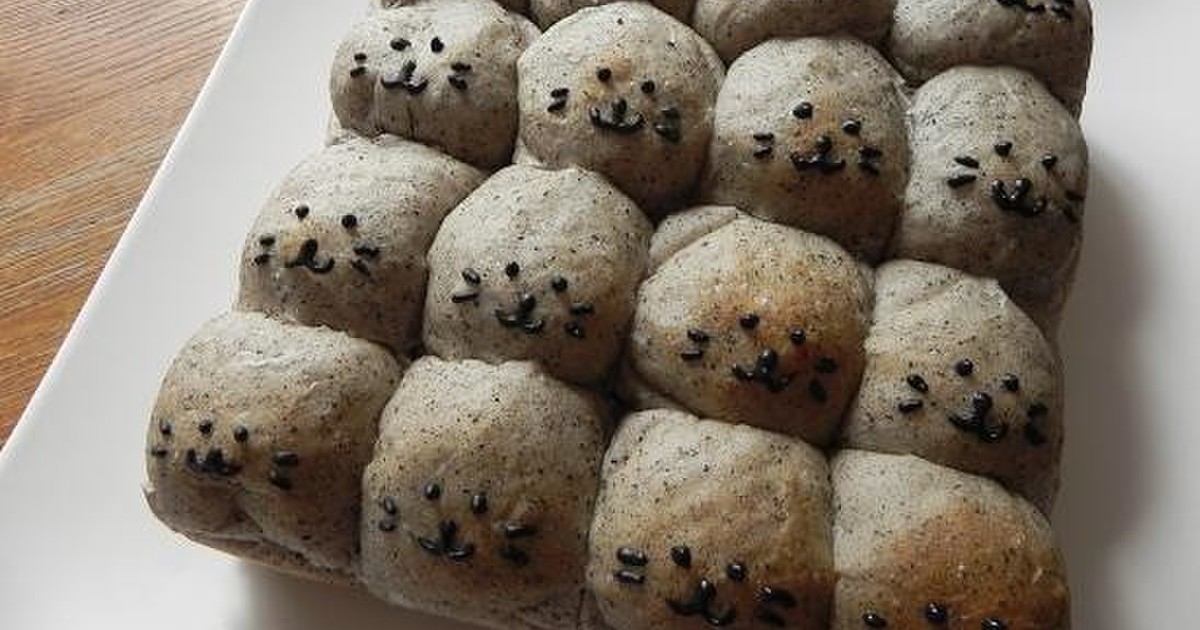 Hbで簡単 アザラシのデコちぎりパン レシピ 作り方 By 140 わんたるママ クックパッド