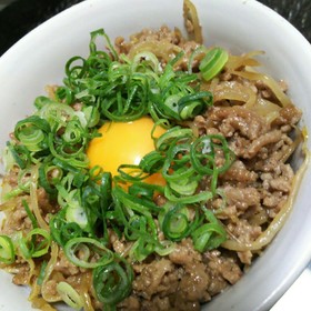 簡単!うまい!もやし挽き肉丼