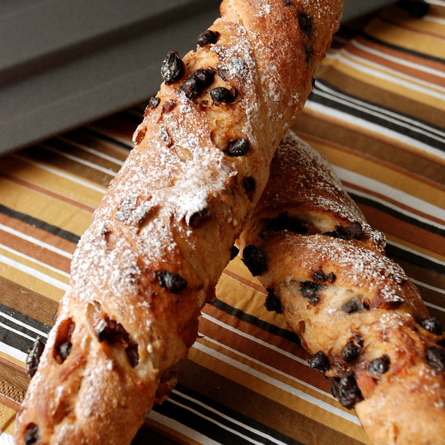 ラムレーズンとチョコのバトン レシピ 作り方 By 馬嶋屋菓子道具店 クックパッド 簡単おいしいみんなのレシピが350万品