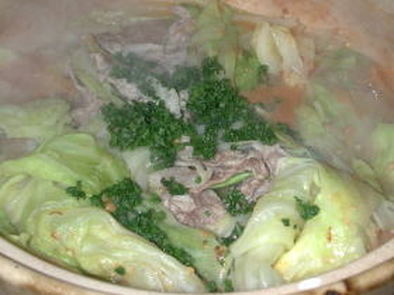 豚肉とキャベツのあったか味噌鍋の写真