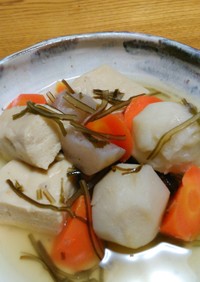 味付は塩昆布　高野豆腐と根菜の煮物