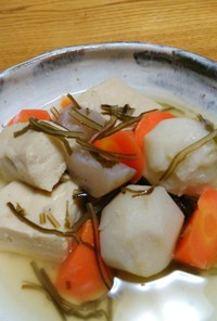 味付は塩昆布　高野豆腐と根菜の煮物