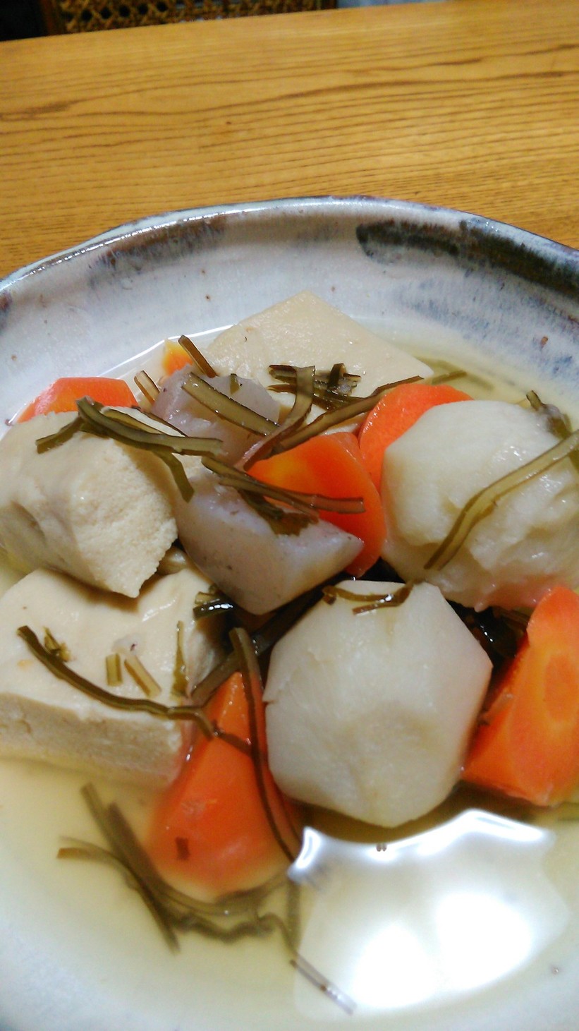 味付は塩昆布　高野豆腐と根菜の煮物の画像