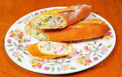 ポテトサラダのパンの写真