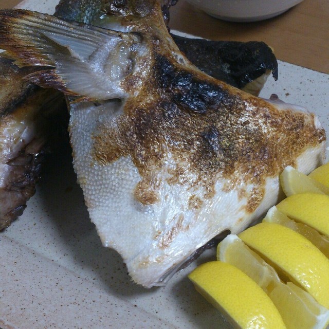 鰤かま塩焼き レシピ 作り方 By 美酒乱 クックパッド 簡単おいしいみんなのレシピが352万品