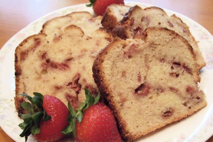苺のパウンドケーキ レシピ 作り方 By Nana617 クックパッド 簡単おいしいみんなのレシピが350万品