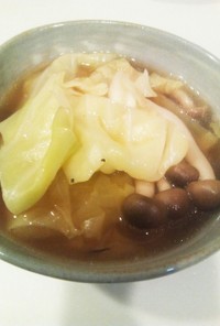 たっぷりキャベツと豚バラの温生姜スープ