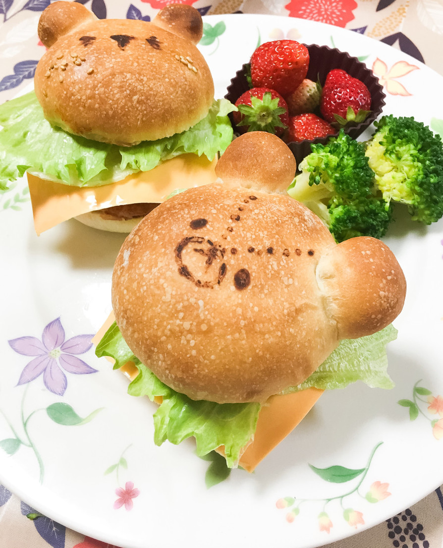 キャラパン くまちゃんハンバーガーの画像