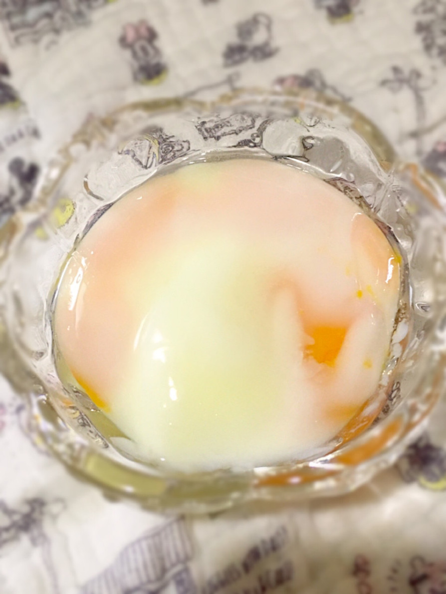 電子レンジとマグカップでできる温泉卵の画像