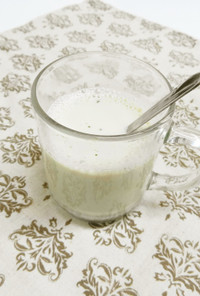 粉末緑茶で作る豆乳ラテ