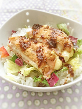 ポテサラチーズハムのミルフィーユピカタ丼