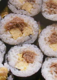 ツナと卵の巻き寿司