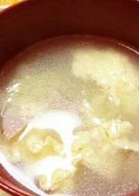 キャベツとウインナーの卵スープ