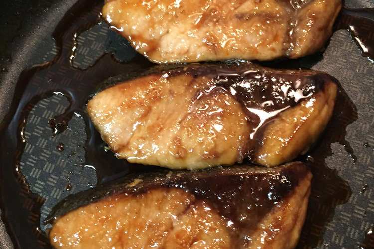 ブリの照り焼き 皮パリパリ レシピ 作り方 By 灘田kinuko クックパッド 簡単おいしいみんなのレシピが361万品