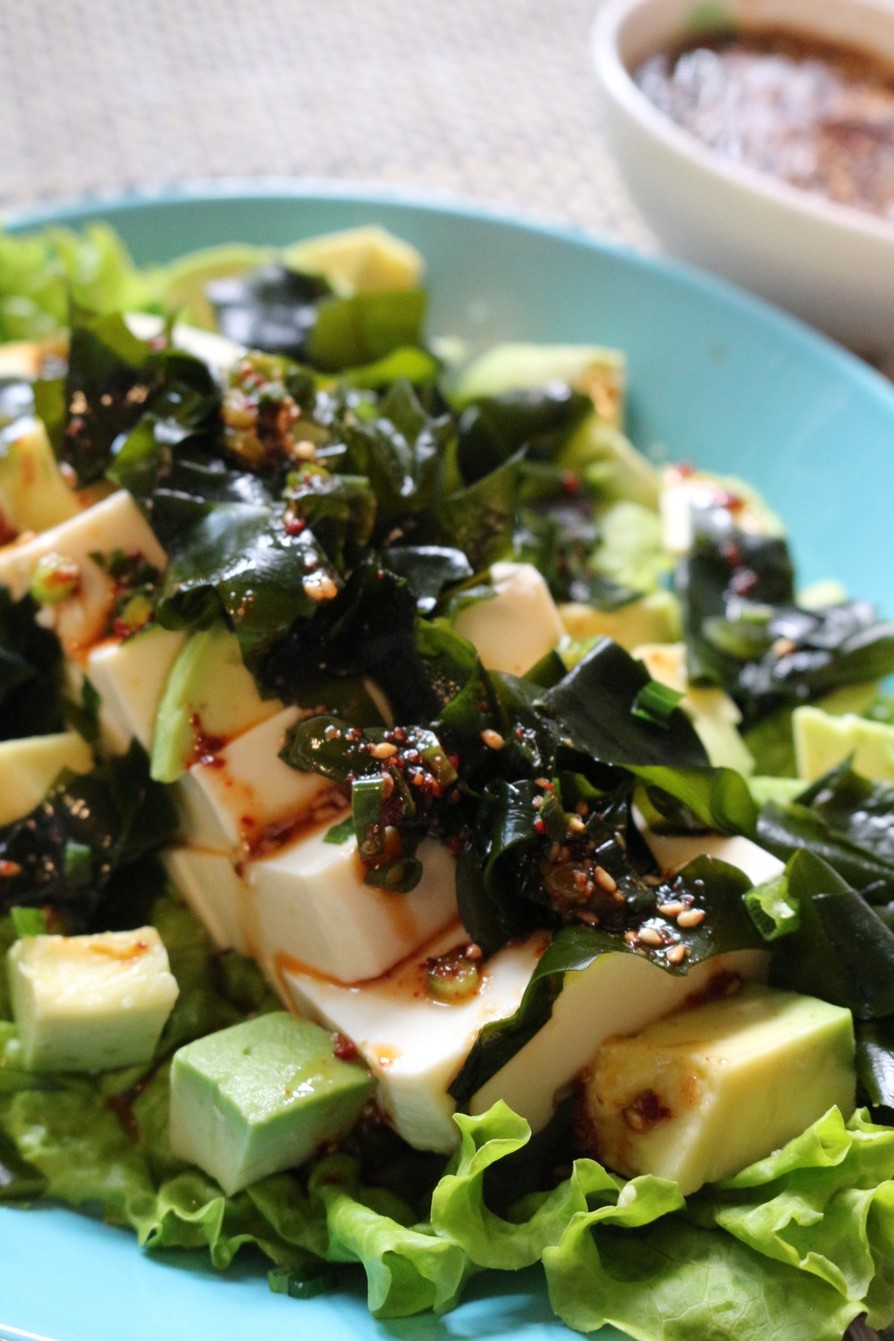 豆腐とわかめの韓国風サラダ。の画像