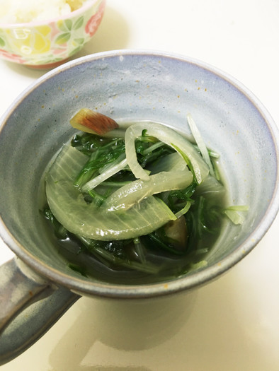 野菜とお肉の和風スープの写真