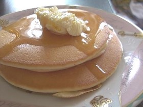 小麦粉から作る簡単ホットケーキ