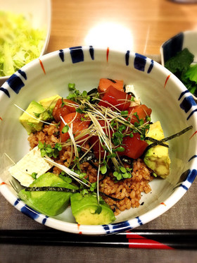 酵素玄米★まぐろ豆腐アボカド☆明太マヨ丼