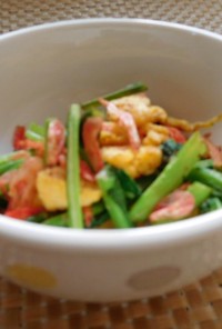 小松菜、炒り卵、桜エビの海老塩炒め