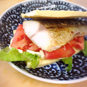糖質オフ ☆高野豆腐パンでサバサンド☆
