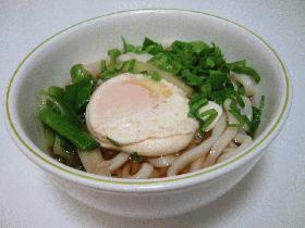 ニンニキニキニキ、ニニンが、ニンニクうどん