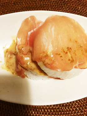 まるごと新玉ねぎの生ハムサンドサラダ