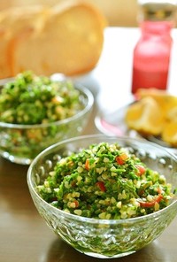 トルコ料理☆ブルグルとパセリの緑サラダ