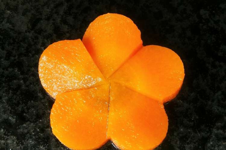 梅2枚分 レンジでねじり梅人参の白だし煮 レシピ 作り方 By まるころぷよ クックパッド 簡単おいしいみんなのレシピが365万品