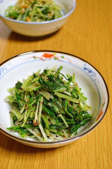 簡単副菜✿水菜のゆかりおかか和えの写真