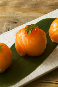 スモークサーモンの簡単手まり寿司