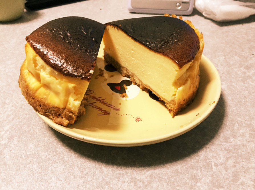 ベイクドチーズケーキ（12センチ型）の画像