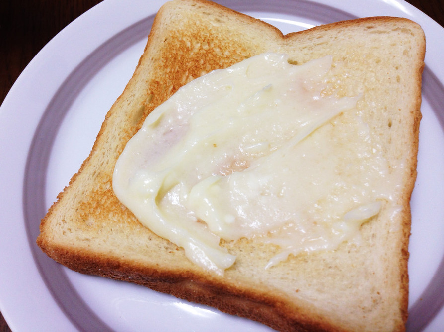 レアチーズ風トーストの画像