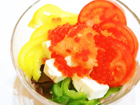 いくら乗せ豆腐サラダ