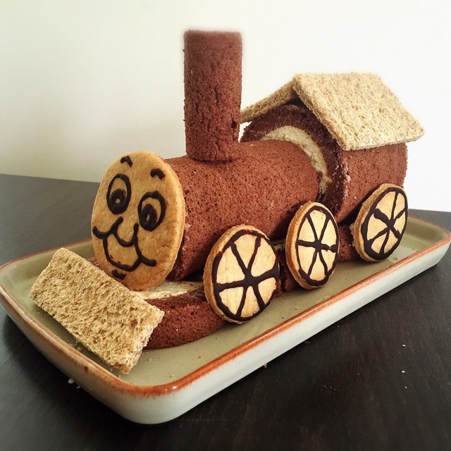 機関車トーマス風 3dケーキ レシピ 作り方 By たまきっちん Uk クックパッド 簡単おいしいみんなのレシピが360万品