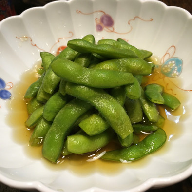 日本酒にも合う♬ 枝豆の浅漬けの写真