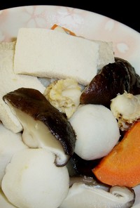 里芋と凍み豆腐（高野豆腐）の煮物