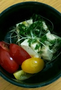 豆腐とブロッコリースプラウトのサラダ