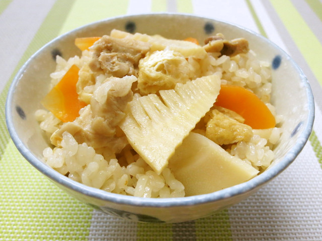 たけのこと鶏肉の簡単炊き込みご飯 レシピ 作り方 By ぴょん太58 クックパッド 簡単おいしいみんなのレシピが352万品 たけのこと鶏肉の簡単炊き込みご飯 レシピ 作り方 By ぴょん太58 クックパッド 簡単おいしいみんなのレシピが352万品