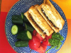 のびーる納豆と海苔とチーズのホットサンド