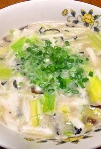 山東】奶湯蒲菜(うるいのクリームスープ)