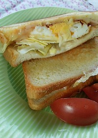 卵とキャベツのホットサンドイッチ