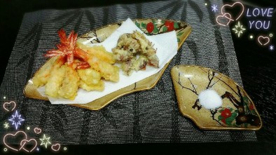 海老の天ぷらとホタルイカの天ぷらの写真